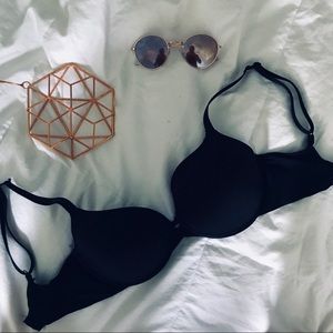 chantelle 30DDD bra - like new ✨